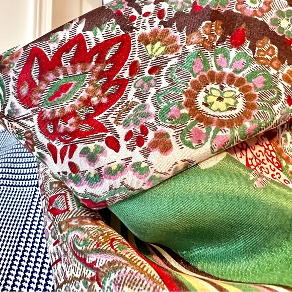 Vintage CACHAREL for Glentex Silk Blend Paisley Scarf—OS - Picture 8 of 8